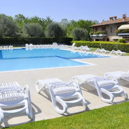 Holiday home Charming In With Swimming Pool Lazise