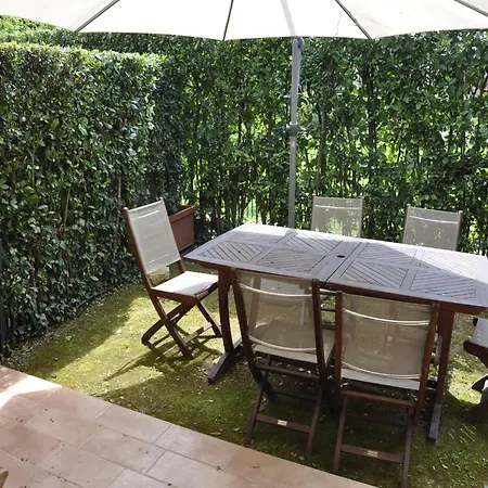 Charming In With Swimming Pool Holiday home *