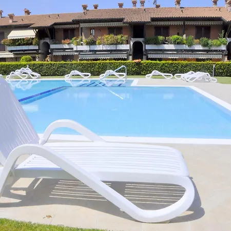 Charming In With Swimming Pool *