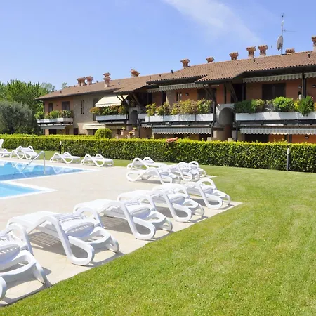 Charming In With Swimming Pool Holiday home *